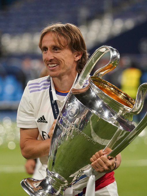 太阳逆袭归来！24胜15负挺进季后赛，狄龙爆发打脸杜兰特交易质疑声