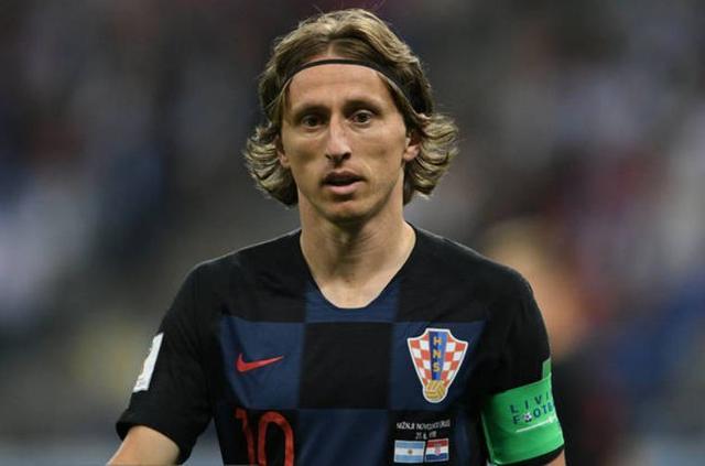 NBA：凯尔特人延续强势 双探花合砍60分