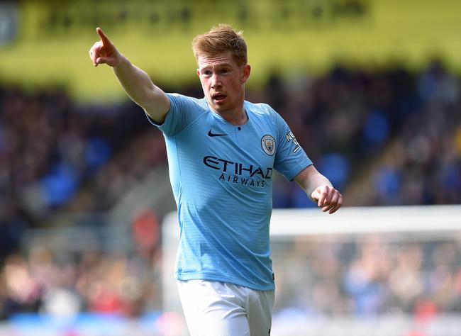 动新闻｜男子打羽球突昏倒 医生在场也救不回