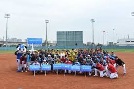 日本职棒：乐天金鹫签下新秀投手三桥虎之介，合约中包含了 2027 年挑战 MLB 的初步条款