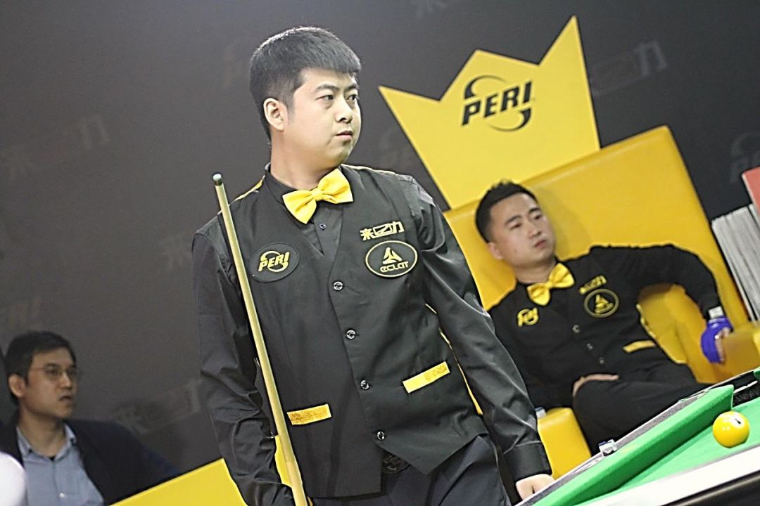 热爱足球的 热爱足球的